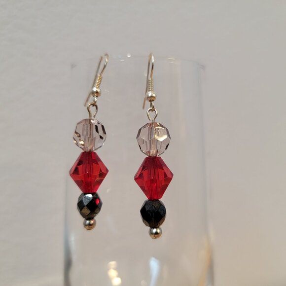 Red Earrings Lightweight Dangle Drop Sparkly Red Black Clear, Elegant - Picture 3 of 6